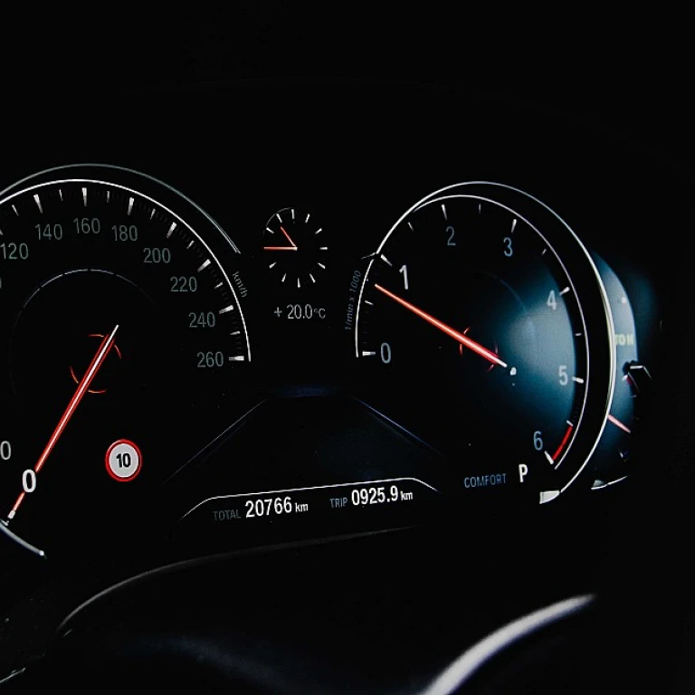 Comprendre l'assurance auto pour les jeunes en alternance