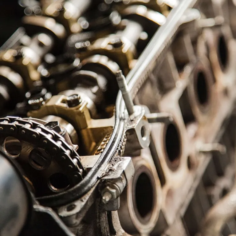 Comment bien remplir un constat amiable en cas de dégâts des eaux liés à votre voiture